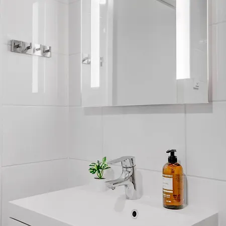 Modern And Stylish 1br With Balcony And View Apartment Helsinki